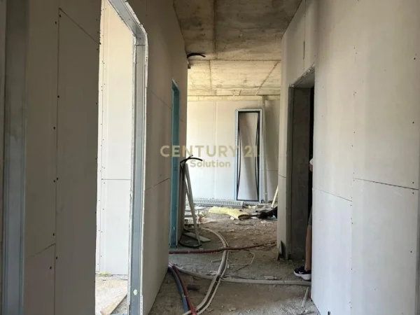 Tirane, shitet apartament 2+1+Ballkon Kati 6, 122 m² 198.000 € SAIMIR DUCKOLLARI