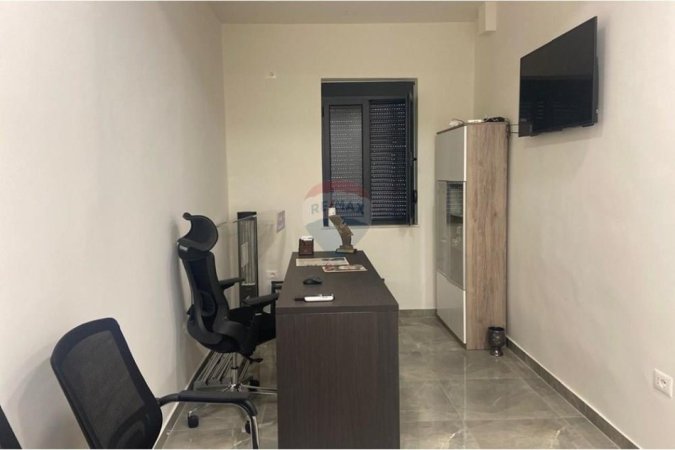 Tirane, shitet dyqan Kati 1, 67 m² 490.000 € (Rruga Sulejman Delvina)