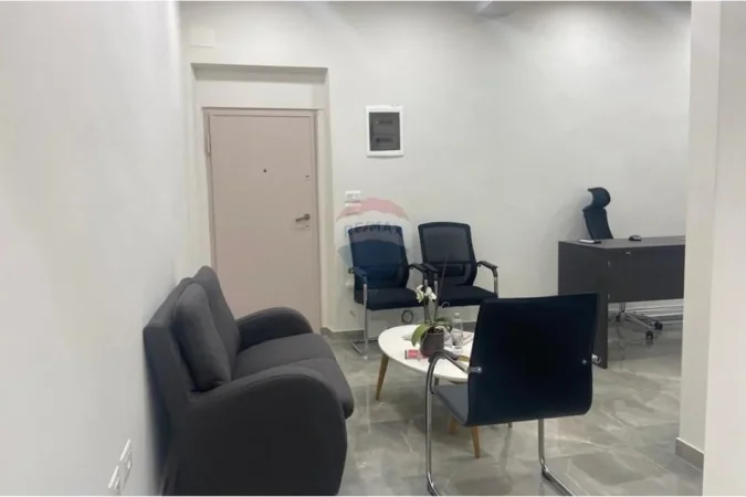 Tirane, shitet dyqan Kati 1, 67 m² 490.000 € (Rruga Sulejman Delvina)