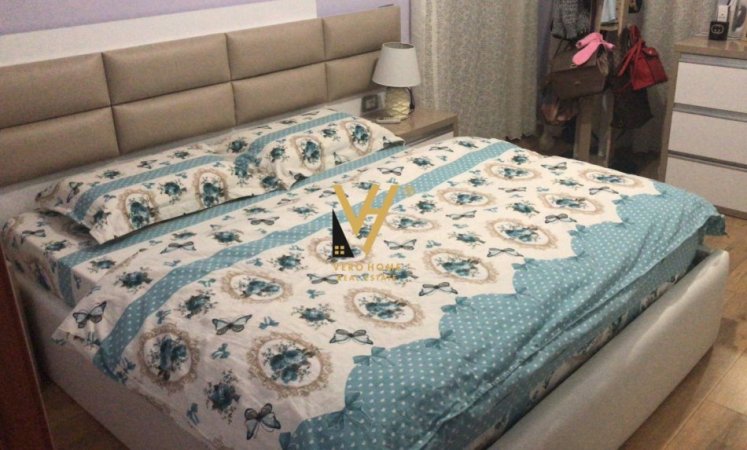 Tirane, jepet me qera apartament 1+1+Ballkon Kati 2, 67 m² 500 € (YZBERISHT)