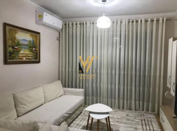 Tirane, jepet me qera apartament 1+1+Ballkon Kati 2, 67 m² 500 € (YZBERISHT)