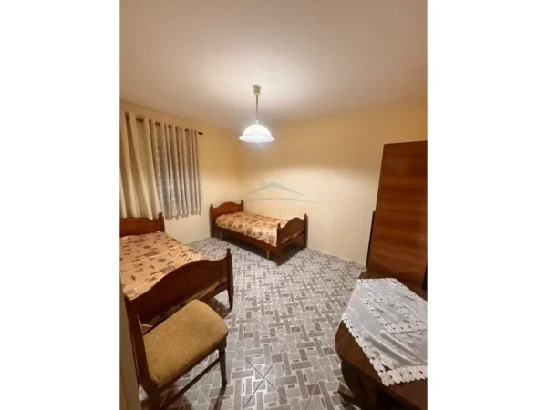 Tirane, jepet me qera 3+1 Kati 4, 87 m² 600 € (Rruga Hamit Shijaku, Bulevardi Zogu I,Tiranë)