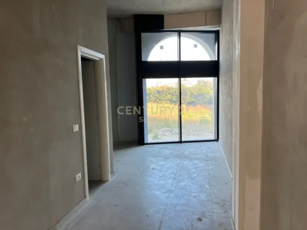 Tirane, jepet me qera Kati 1, 39 m² 350 € 