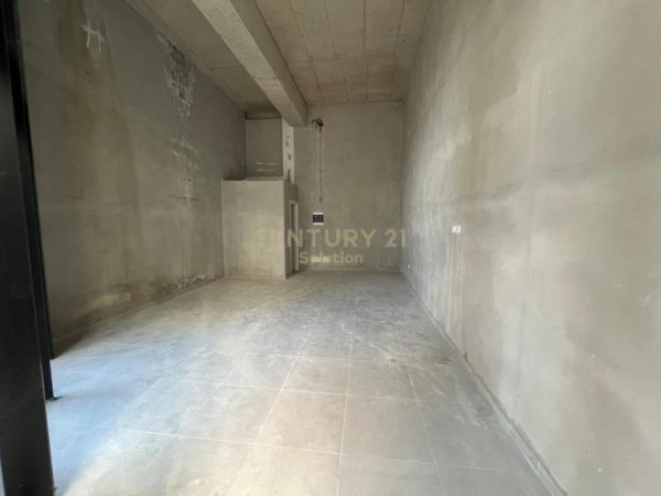 Tirane, jepet me qera ambjent biznesi Kati 0, 44 m² 400 € (LEONARD FRROKU)