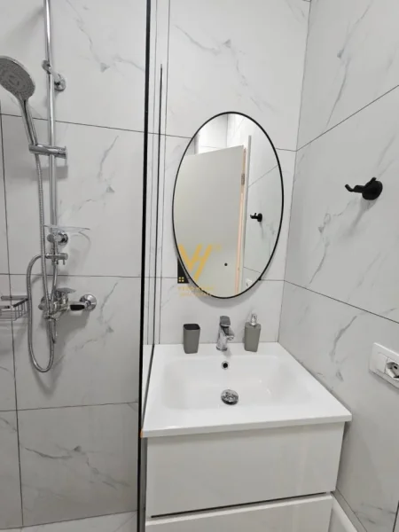 Tirane, shitet garsonier Kati 10, 30 m² 93.000 € (21 DHJETORI)