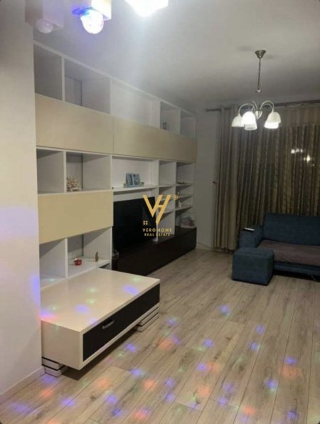 Tirane, jepet me qera apartament 2+1+Ballkon Kati 3, 101 m² 550 € (ASTIR)
