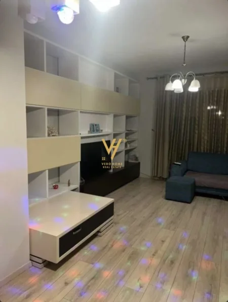 Tirane, jepet me qera apartament 2+1+Ballkon Kati 3, 101 m² 550 € (ASTIR)