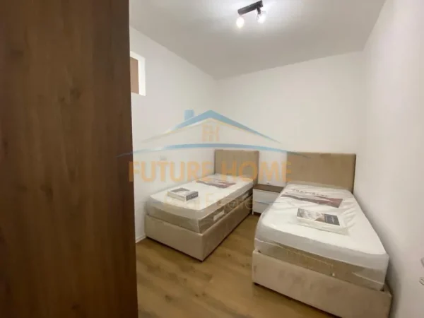Tirane, jepet me qera apartament 2+1+Ballkon , 77 m² 1.200 € (Zogu i Zi)