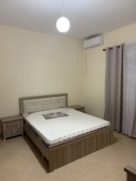 Tirane, jepet me qera shtepi 2+1+post parkimi Kati 2, 90 m² 450 € (Akademia e Policis Sauk)