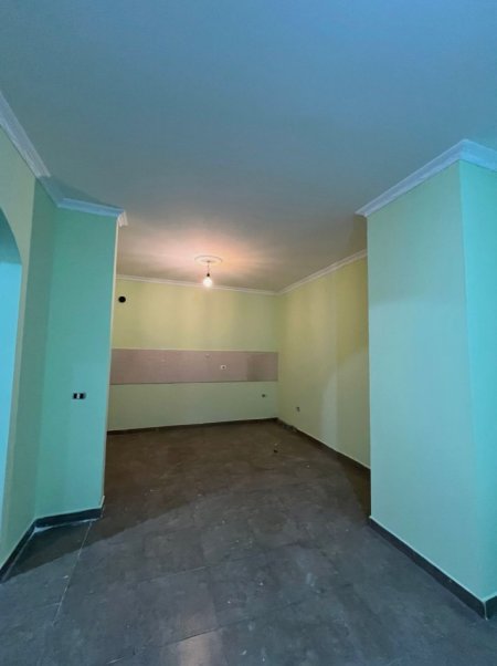 Tirane, shitet apartament 2+1+Aneks+Ballkon Kati 4, 91 m² 122.000 € (Kompleksi Fratari)