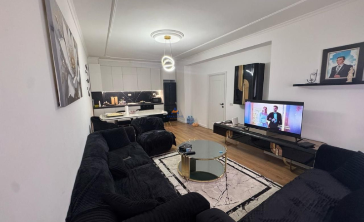 Tirane, shitet apartament 2+1+Ballkon Kati 10, 90 m² 150.000 € (NDODHET PRANE EUROPIANIT,PORCELAN)