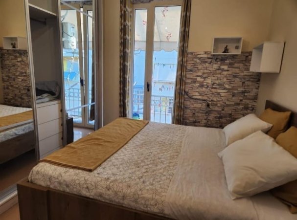 Tirane, jap me qera apartament 2+1+Ballkon Kati 5, 76 m² 600 € (shallvaret)