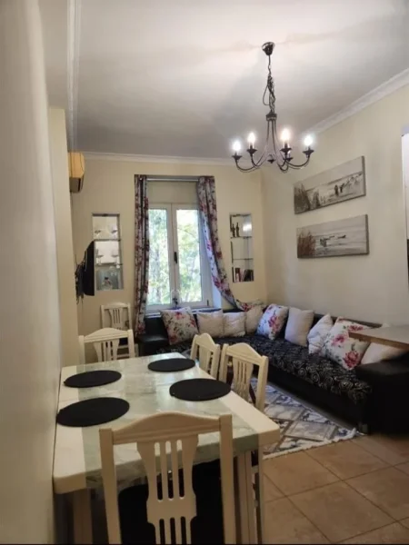 Tirane, jap me qera apartament 2+1+Ballkon Kati 5, 76 m² 600 € (shallvaret)