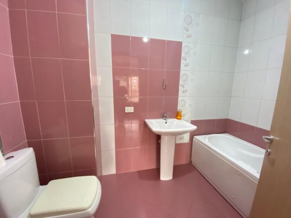 Tirane, jepet me qera apartament 2+1 Kati 2, 110 m² 550 € (Rruga Jordan Misja)