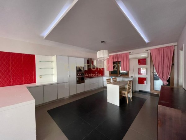 Tirane, jepet me qera Vile 3+1+Aneks+Ballkon Kati 3, 2.000 € (rezidenca kodra e diellit 1)