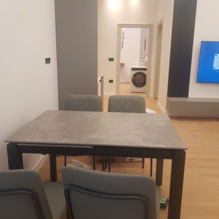 Tirane, jap me qera apartament 2+1+Ballkon Kati 2, 90 m² 900 € (koder djelli)