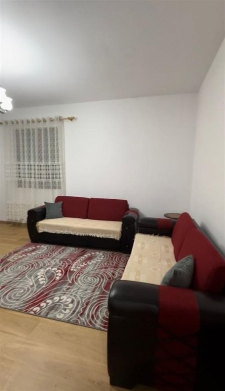 Tirane, jepet me qera shtepi 1+1 Kati 1, 60 m² 300 € (Sauk)