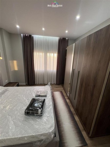 Tirane, jepet me qera apartament 1+1+Ballkon Kati 3, 76 m² 600 € (farke)