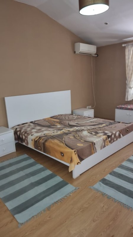 Jepet me Qera Shpi  2+1 Tek QSUT ,,500 €URO , e mobiluar shume mire per Familjare