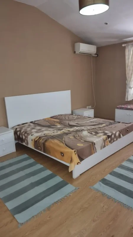 Jepet me Qera Shpi  2+1 Tek QSUT ,,500 €URO , e mobiluar shume mire per Familjare