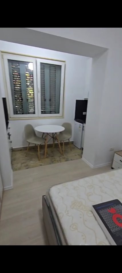 Tirane, jepet me qera GARSIONER, Kati 2, 45 m² 380 € (Prane ish Kinema Dajti ,Myslym Shyri,Tirane.)
