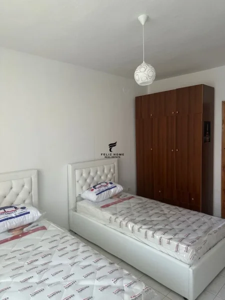 Tirane, jepet me qera apartament 2+1 , 100 m² 650 € (VASIL SHANTO)