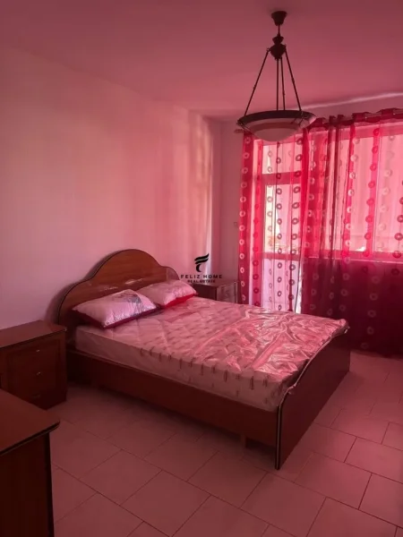 Tirane, jepet me qera apartament 2+1 , 100 m² 650 € (VASIL SHANTO)