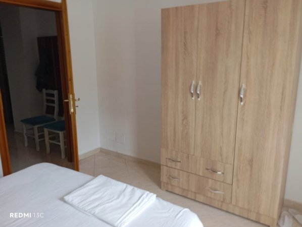 Tirane, jepet me qera apartament 2+1 Kati 3, 95 m² 400 € (FRESKU)
