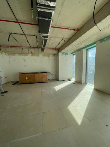 Tirane, jepet me qera ambjent biznesi Kati 10, 478 m² 10.050 € (Liqeni artificial)