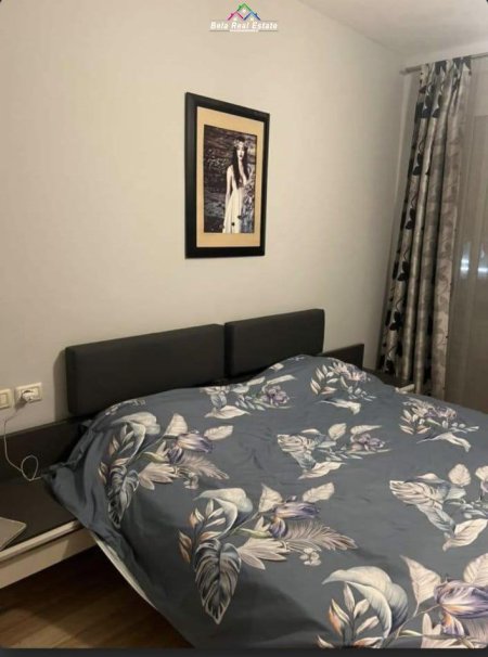 Tirane, jepet me qera apartament 2+1+Ballkon Kati 3, 101 m² 550 € (stefan shundi)