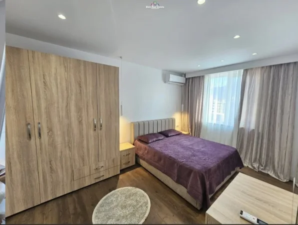 Tirane, jepet me qera apartament 2+1+Ballkon , 100 m² 1.000 € (Prane Prokurorise se Tiranes)