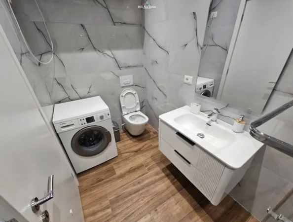 Tirane, jepet me qera apartament 2+1+Ballkon , 100 m² 1.000 € (Prane Prokurorise se Tiranes)