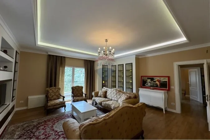 Tirane, jepet me qera apartament Kati 2, 100 m² 950 € (liqeni i thate)