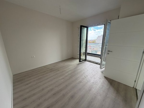 Tirane, jepet me qera apartament 1+1 Kati 4, 450 €