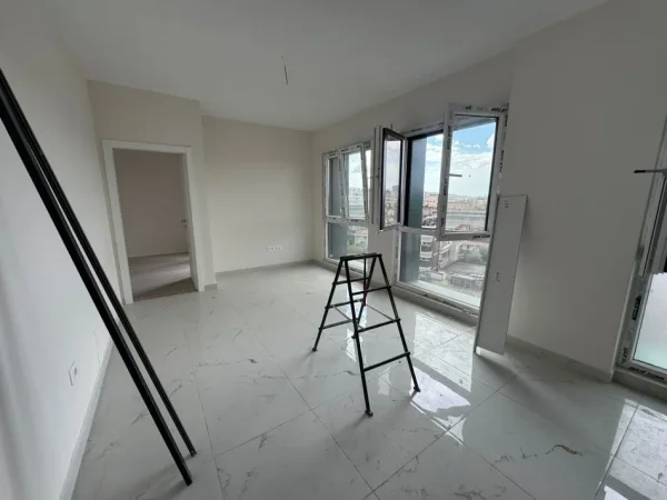 Tirane, jepet me qera apartament 1+1 Kati 4, 450 €