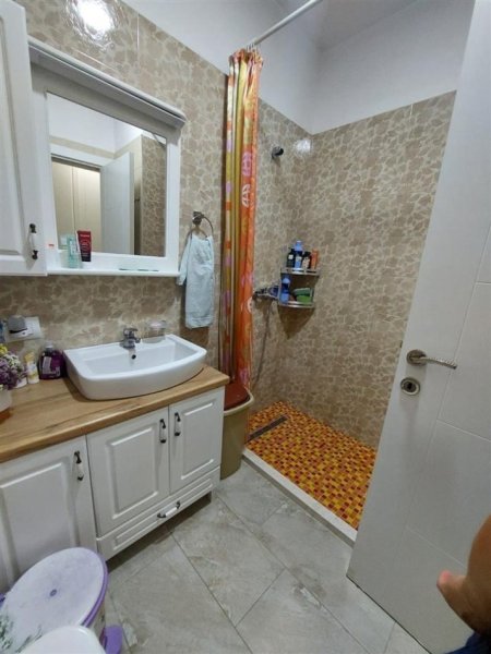 Tirane, shitet apartament 2+1 Kati 3, 78 m² 140.000 € (Kinostudio mbrapa Policis)