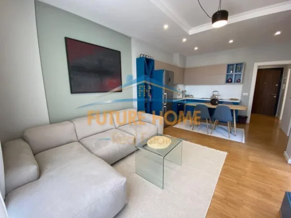 Tirane, jepet me qera apartament 1+1+Ballkon Kati 4, 65 m² 700 € (Rruga Frederik Shiroka)