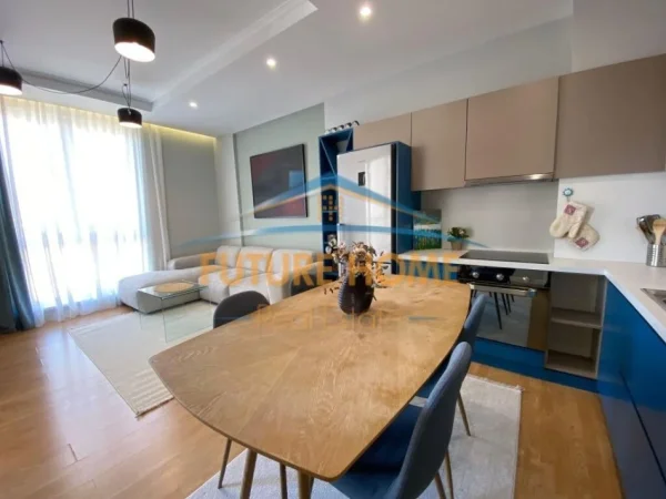 Tirane, jepet me qera apartament 1+1+Ballkon Kati 4, 65 m² 700 € (Rruga Frederik Shiroka)