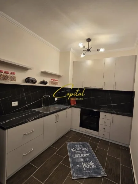 Tirane, jepet me qera apartament 2+1 Kati 3, 115 m² 500 € (YZBERISHT)