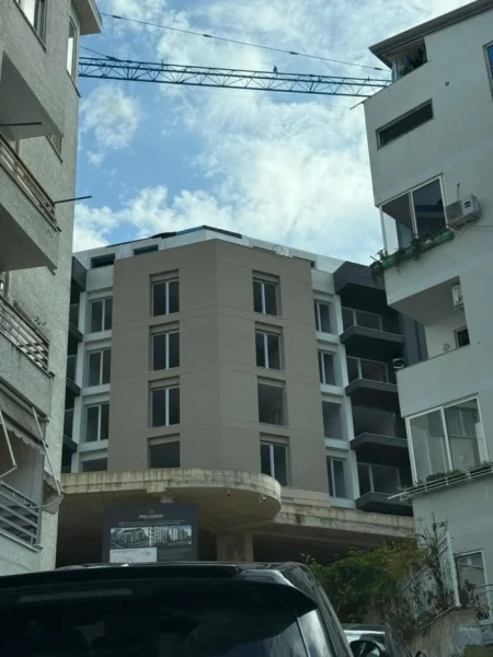 Tirane, shitet apartament 1+1+Ballkon Kati 5, 85 m² 177.400 € (Liqeni i Thate)