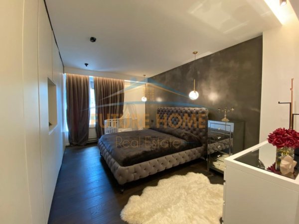 Tirane, jepet me qera apartament 2+1+Ballkon+Post Parkimi Kati 4, 119 m² 1.600 € (Rruga Myslym Shyri)