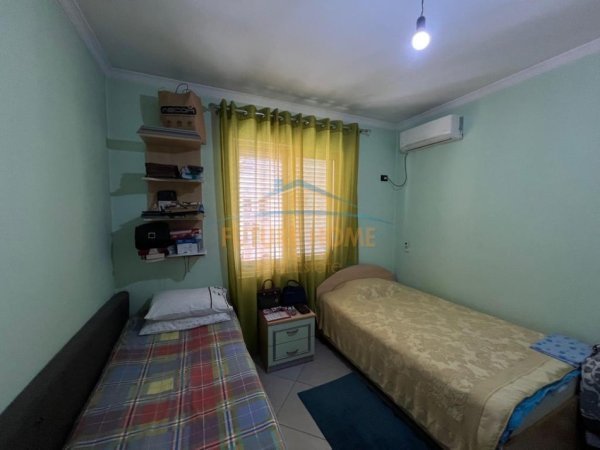 Tirane, shitet apartament 2+1+Ballkon Kati 6, 97 m² 147.000 € (Unaza e re)