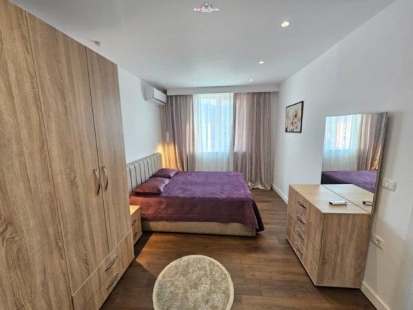 Tirane, jepet me qera apartament 2+1+Ballkon Kati 7, 100 m² 1.000 € (MINE PEZA)
