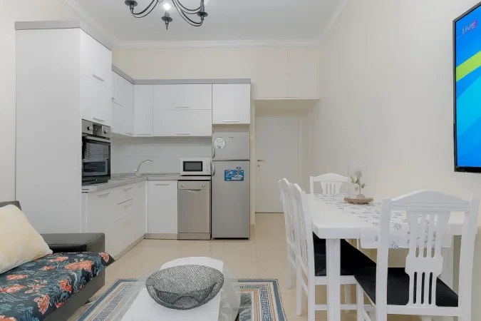 Tirane, jepet me qera apartament 2+1 Kati 5, 75 m² 600 € (shallvaret)