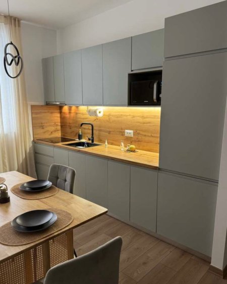 Tirane, jepet me qera apartament 2+1 Kati 2, 90 m² 950 € (Rruga Durresit)