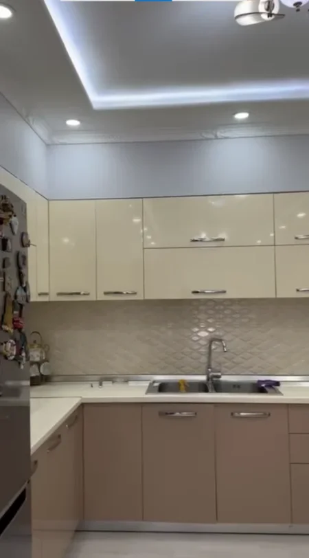 Tirane, jepet me qera apartament 2+1 Kati 4, 97 m² 600 € (ASTIR)