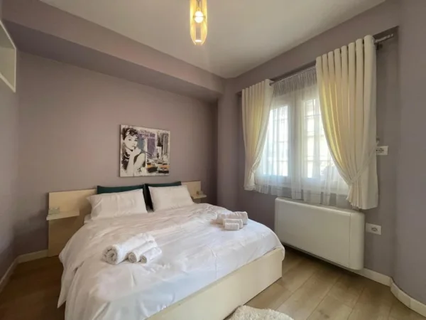 Tirane, jepet me qera apartament 2+1 Kati 3, 80 m² 800 € (rruga kosovareve)