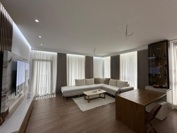 Tirane, shitet apartament 3+1+Ballkon Kati 3, 151 m² 350.000 €