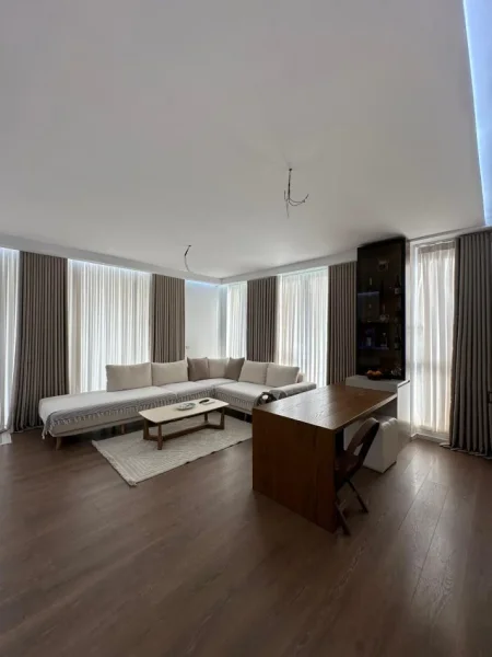 Tirane, shitet apartament 3+1+Ballkon Kati 3, 151 m² 350.000 €