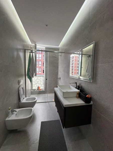 Tirane, shitet apartament 3+1+Ballkon Kati 3, 151 m² 350.000 €